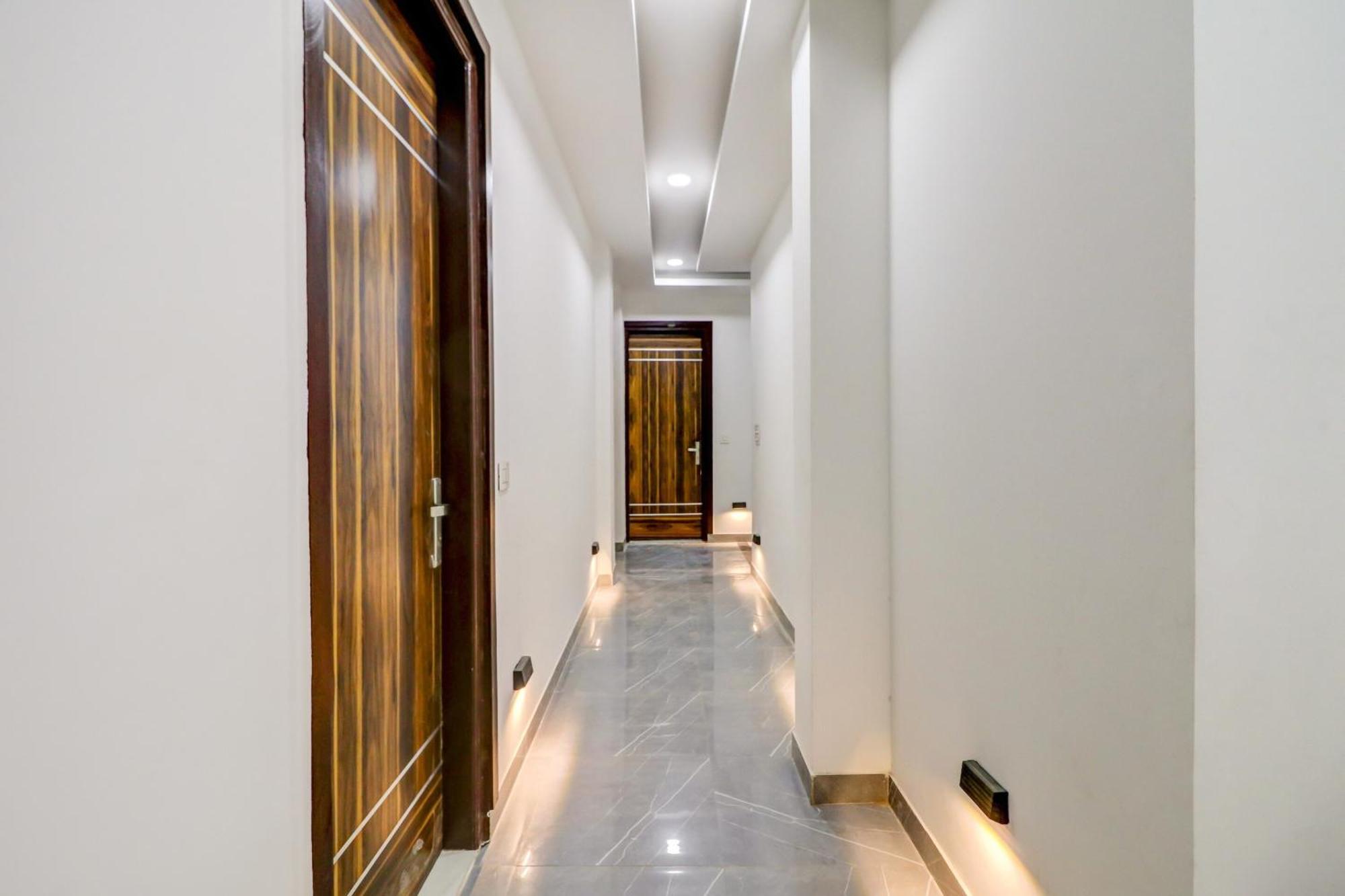 Oyo Flagship 80318 Hotel Sai Plaza Near Indira Gandhi International Airport New Delhi Buitenkant foto